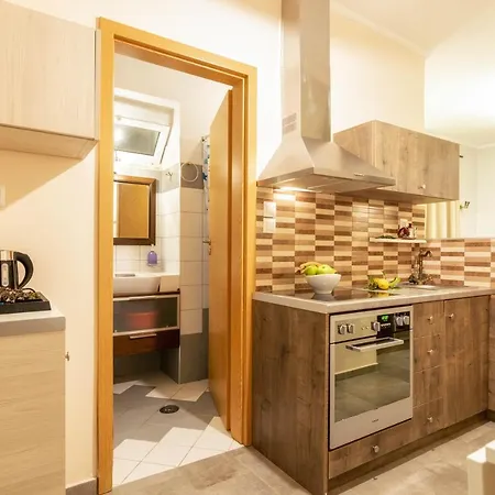Apartment Georgia Kypseli